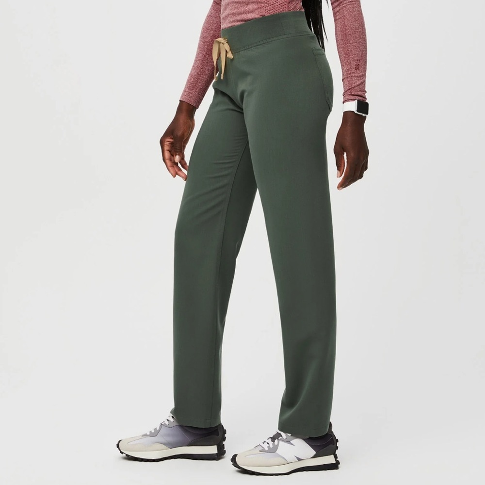 FIGS Livingston Basic Scrub Pants in Moss Colour size XS